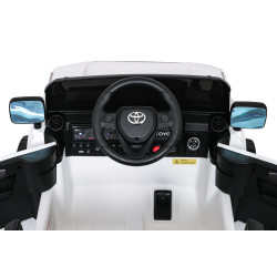 Pojazd Toyota Land Cruiser PRADO Biały